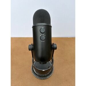 Blue Yeti USB Microphone Blackout Edition Professional Condenser Mic with Stand